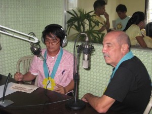 oct-9-foto-jagna__200769fa AIRING topics ranging from health to economic and social concerns, Jagna Community Radio, Bohol’s first community broadcast initiative by a town went on air Wednesday with Philos Health benefactor Forrest Malakoff detailing how the partnership with his company and the town started. (PIA)